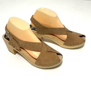 Creatures of Comfort by Sandgrens NWOT Woman Suede Wood Clog Sandals Size 11